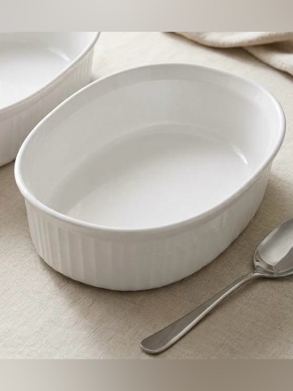 One Vintage Corning Ware French White F-2-B 2.8L (3 Quart) Casserole Dish USA